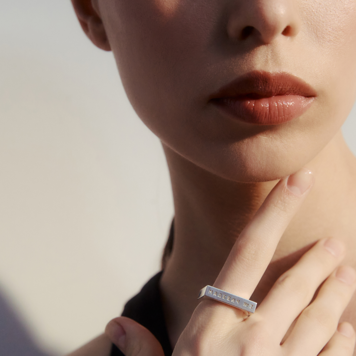 woman-with-necklaces