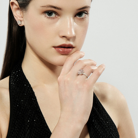 кольцо с розовым фабулитом