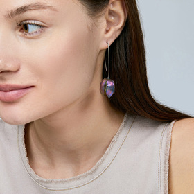 серьги из титана с крупными розовыми подвесками-колокольчиками