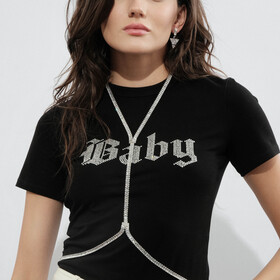 серебристые серьги в форме треугольников с треугольными цирконами