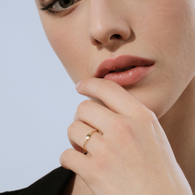 тонкое кольцо из желтого золота