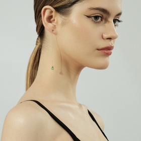 серьги-дорожки из золота с изумрудами