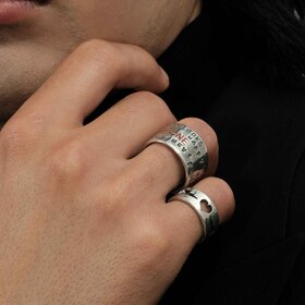 незамкнутое кольцо из серебра «the one»