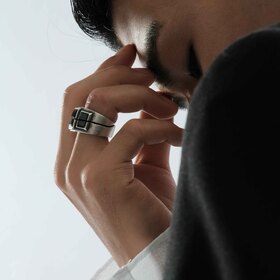 кольцо из серебра с гранями