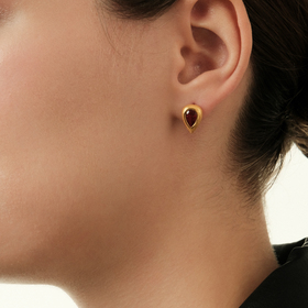 позолоченные пусеты «люби меня,люби» из серебра с рубином