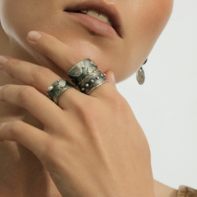 широкое кольцо с облаками