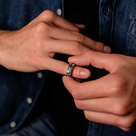 кольцо из серебра с трещинами