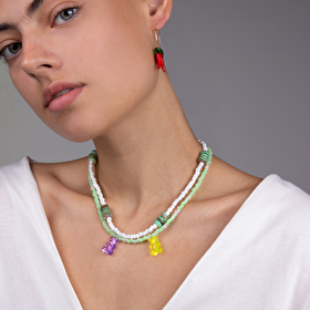 колье из белого бисера и зеленого коралла