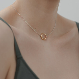 позолоченное колье-чокер из серебра со змеей meditation