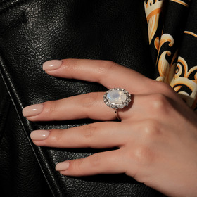 кольцо из серебра с лунным камнем и топазами