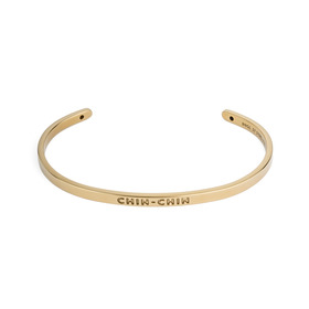 специальная коллекция chandon x poison drop. узкий браслет в цвете шампань без заливки букв с надписью chin-chin