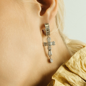 no cross no crown. серебристые серьги  кресты l с цирконами (основа-серебро)