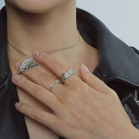 колье-лепесток с 3 вставками