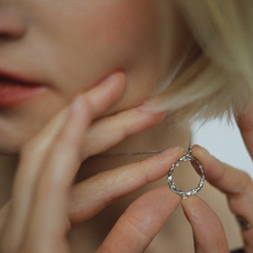 круглое колье с 4 вставками