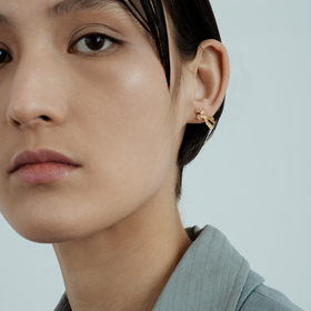 асимметричные серьги с 6 вставками