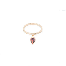 кольцо-дорожка из серебра с каплей граната в позолоте