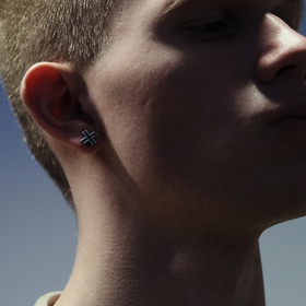 моносерьга крест с пропилом серебро 925-й пробы