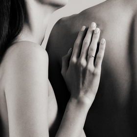 кольцо с полярной звездой из серебра и белым топазом