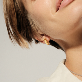 позолоченный пусет с буквой «л»