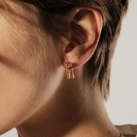 позолоченный пусет с буквой «к»