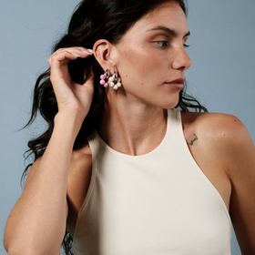 серебристые серьги с розово-белыми бусинами