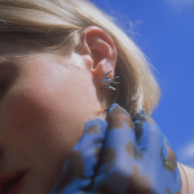 пусеты из серебра с маленькими ласточками