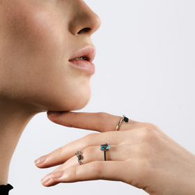 кольцо из белого золота с бриллиантами nightshade