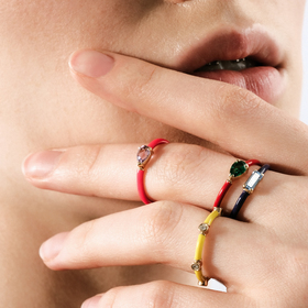 кольцо из желтого золота с эмалью и шпинелью candy