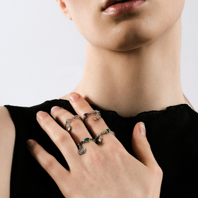 кольцо из белого золота с топазами, бриллиантом и хризопразом candy