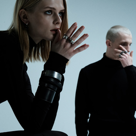 браслет из кожи и нержавеющей стали